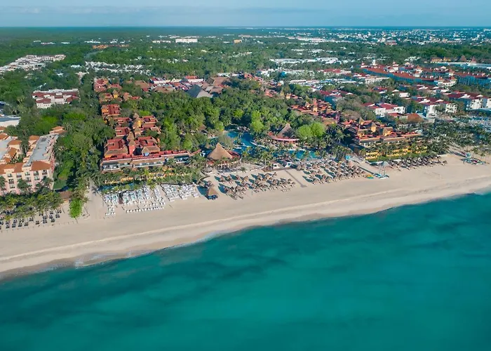 Station touristique Iberostar Waves Tucan
