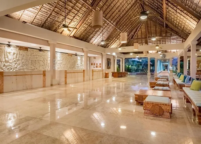 Station touristique Iberostar Waves Tucan